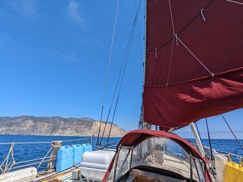 Solo sailing around Catalina